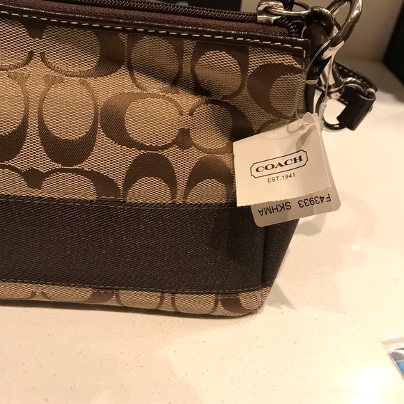 Coach purse - Picture 3 of 5